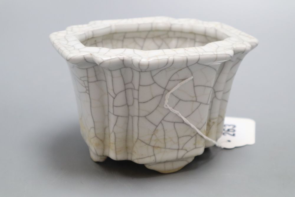 A Chinese crackle glazed tea pot, height 8cm